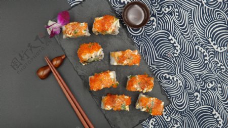 日式料理寿司卷之鱼子酱三文鱼5