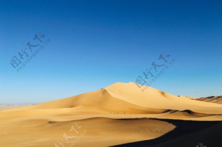 荒漠沙丘电脑壁纸