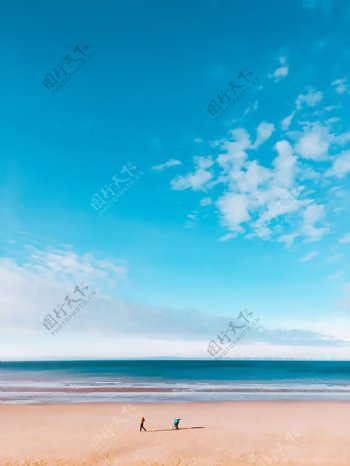 沙滩蓝天