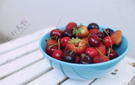 车梨子草莓水果绿色食品