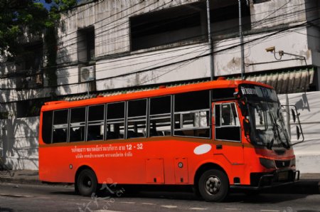 街景红色巴士