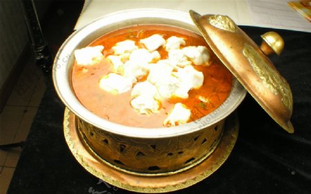 鸡汁饺子火锅