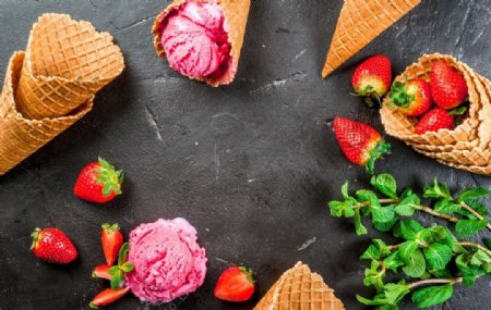 冰激凌蛋筒草莓美食背景图片