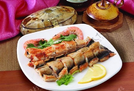 沪菜烧鳗鱼图片