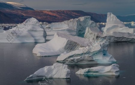冰川河流图片