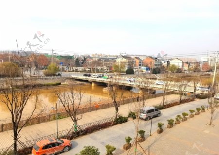 城市河道风景图片